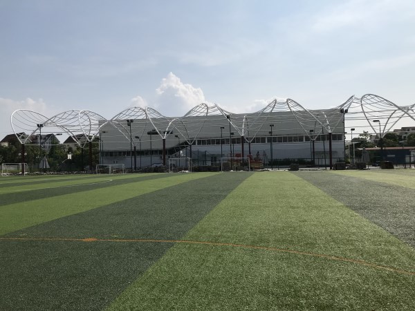 Mái vòm sân thể thao trường Bis (Hà Nội)